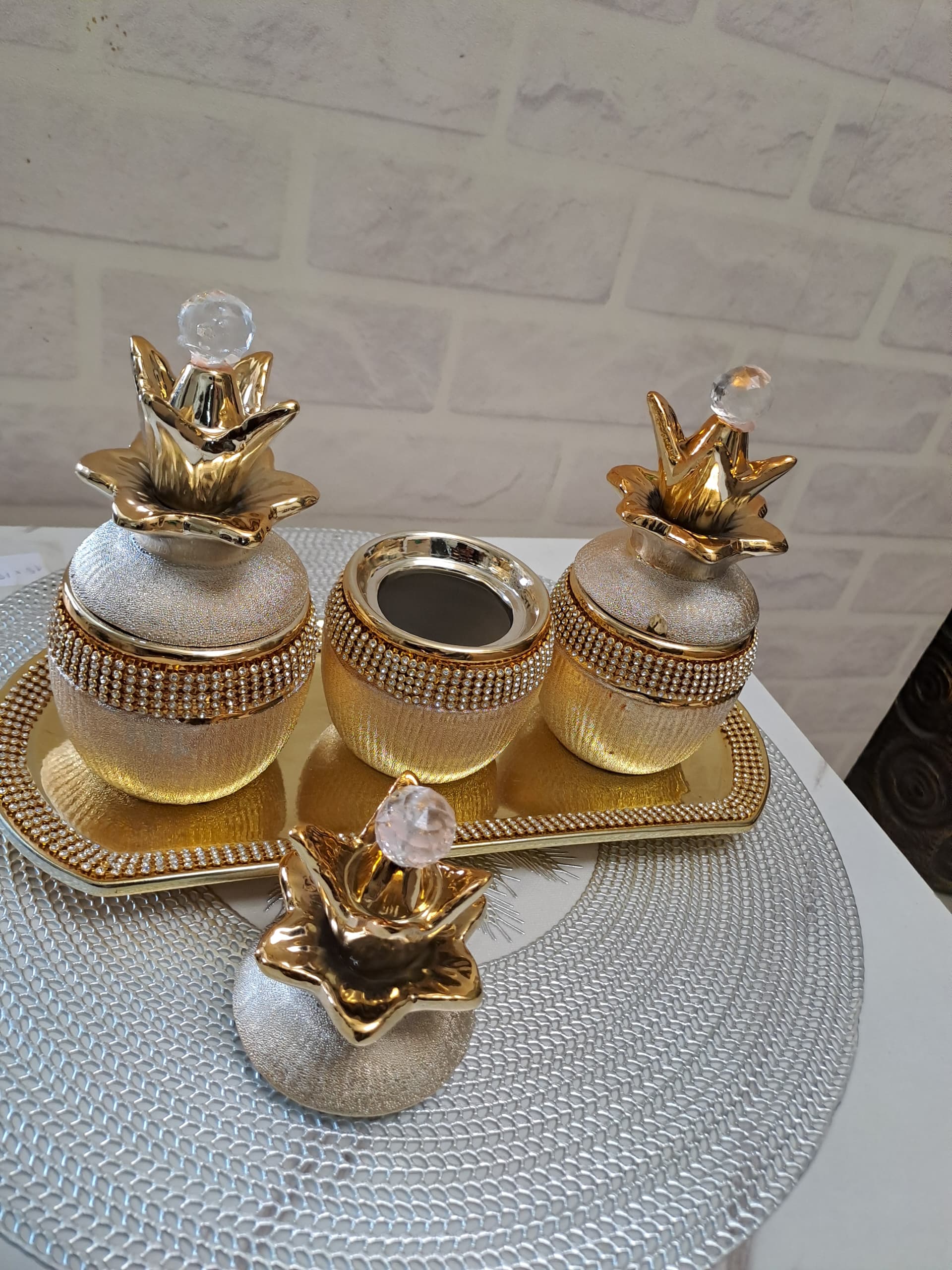 Bibelot Plateau Forme Ananas Dore